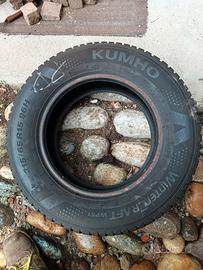 Gomme Kumho invernali 215/65 R15 96H