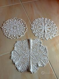 Tris Di Centrini Fatti A Mano All’Uncinetto