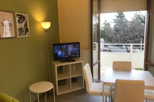 Bilocale con tre balconi