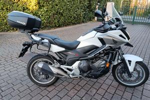 Honda nc 750 x dct
