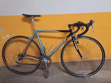 Bici da corsa Tommasini in titanio 