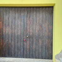 Portone  in legno massello