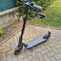 Monopattino elettrico ninebot G30 Max