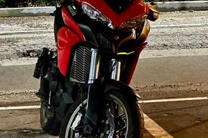 Ducati Multistrada 950 2018 con valigie e scarico