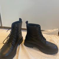 Scarponcini Levi’s neri – Pari al nuovo – 20€