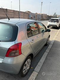 TOYOTA YARIS 1.0 sol benzina 2007 5 porte 