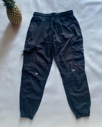 Pantaloni cargo