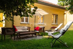 CASA INDIPENDENTE CON GIARDINO DI PROPRIETA' IN CE