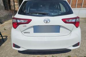 toyota yaris 1.0 anno 2021