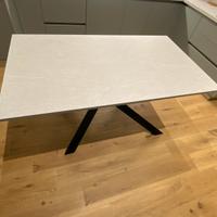 Tavolo da cicina / salone