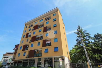 2 LOCALI A CUSANO MILANINO