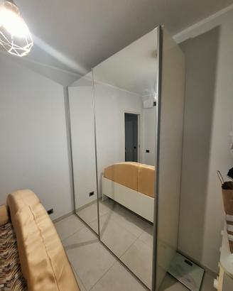 armadio con ante scorrevoli+ Letto/divano