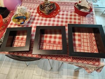 Tris Cubi in legno neri da appendere