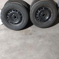 Cerchi in ferro con gomme