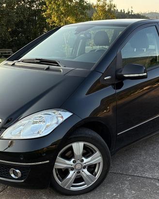 MERCEDES A180 AVANTGARDE