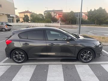 Ford Focus St. line 1.0 ecoboost 125 cv