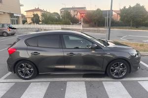 Ford Focus St. line 1.0 ecoboost 125 cv