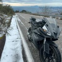 Yamaha yzf r125