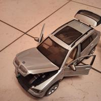 Modellino Burago BMW X5 in scala da 1/19
