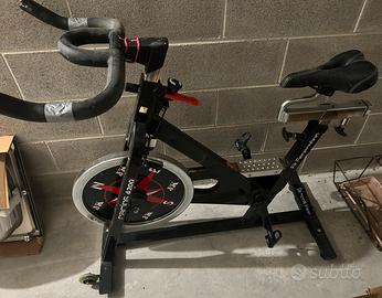 Spin Bike JK Fitness Racing 4200 - Volano 24kg