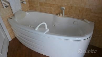 vasca idromassaggio jacuzzi funzionante 