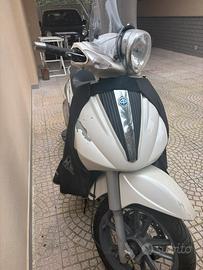 Piaggio beverly 300 tourer 2009  da riparare