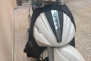 Piaggio beverly 300 tourer 2009  da riparare