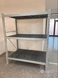 SCAFFALE IN ACCIAIO