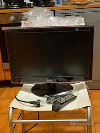 Televisore 22’ come nuovo x cucina o camera