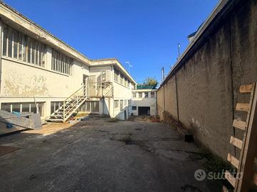 CAPANNONE A CINISELLO BALSAMO