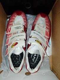 Scarpe ciclismo su strada numero 39 