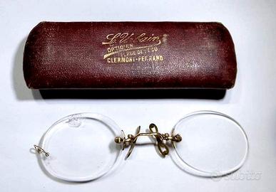 Rari occhiali "Prince-Nez" con custodia fine 800
