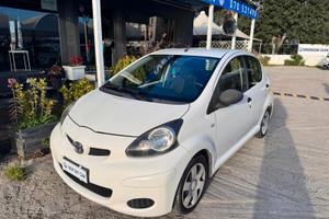 Toyota Aygo 1.0 12V VVT-i 5 porte Now Connect
