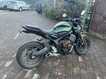 Honda cb 650 r e-clutch anno 2025