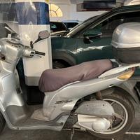 SCOOTER HONDA SH 150 grigio