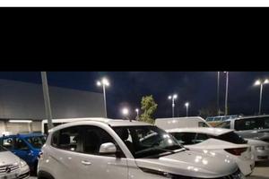 mahindra kuv 100