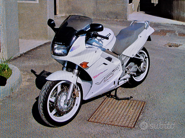 Vfr750rc36 del 92 gia fmi