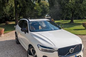 Volvo XC60 T6 plug in benzina super accessoriata