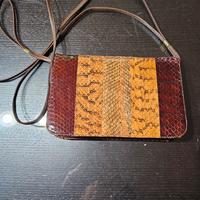 borsa di pitone, donna