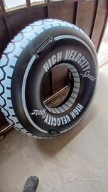 Ciambellone copertone con maniglie