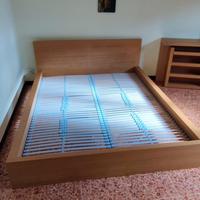 Letto matrimoniale IKEA in perfette condizioni