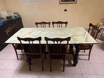Tavolo da pranzo con 6 sedie in stile classico
