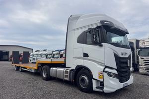Iveco s way 490 e carrellone con rampe 2023