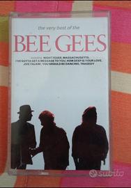 BEE GEES - The very best of the Bee Gees. MC 