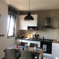 Tavolo allungabile design vetro e metallo