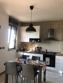 Tavolo allungabile design vetro e metallo