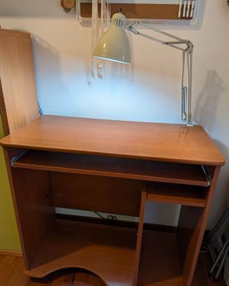 Scrivania per computer con porta tastiera