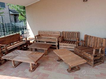 ARREDI DA GIARDINO IN LEGNO ARTIGIANALI