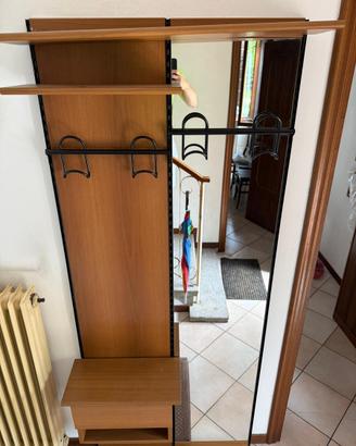 Mobile ingresso con specchio, Appendiabiti