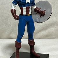Miniatura Capitan America con rivista